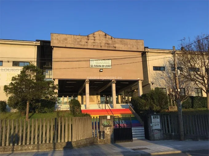 Instituto de Educación Secundaria Ribeira do Louro
